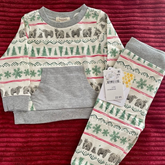 Burt’s Bees Baby PJ’s 3/6 Mos, NWT, GREAT CHRISTMAS GIFT! Organic Cotton - Picture 1 of 7